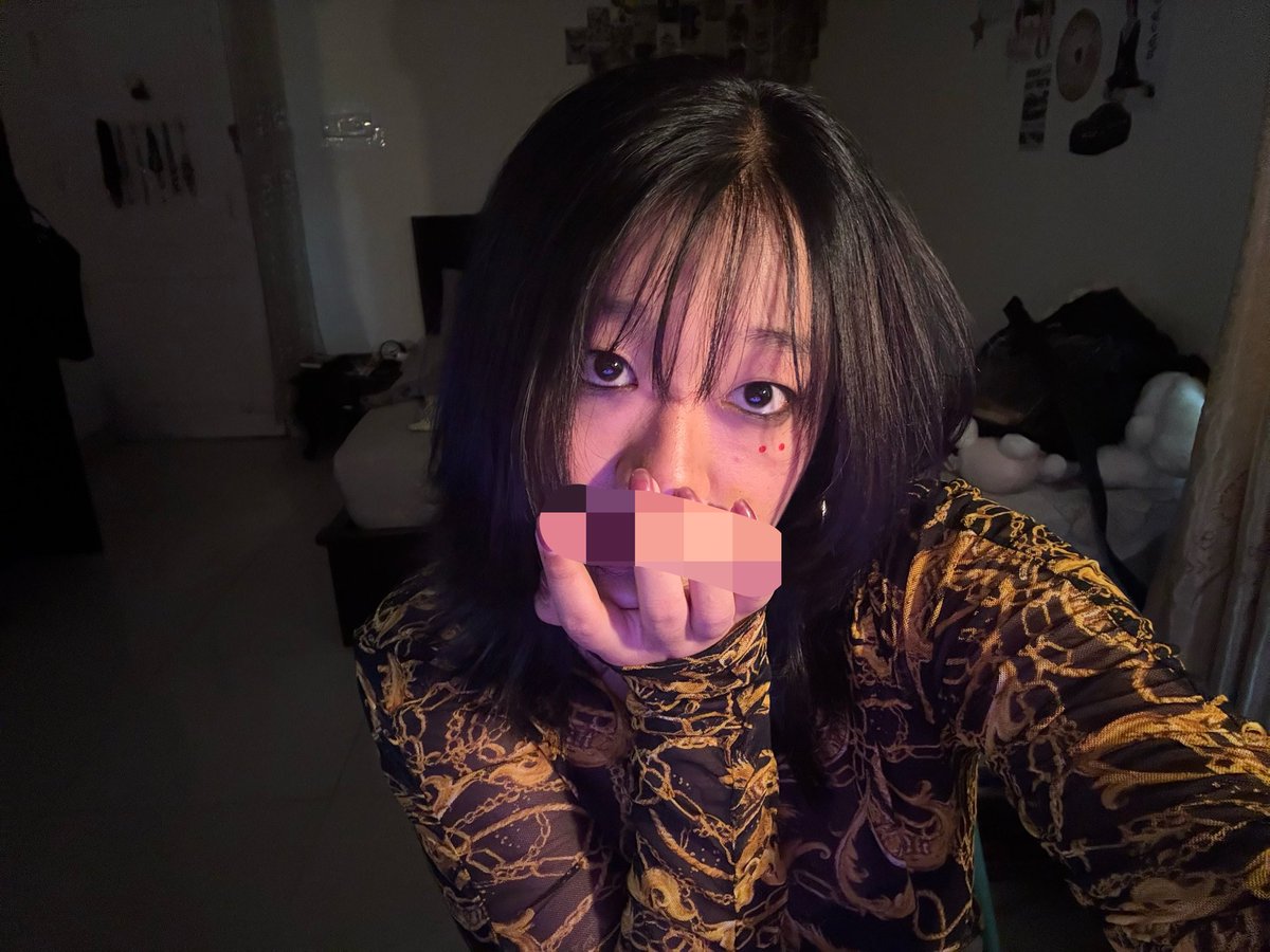 ve1vet199's tweet image. i didn’t post this one i think partial #facereveal