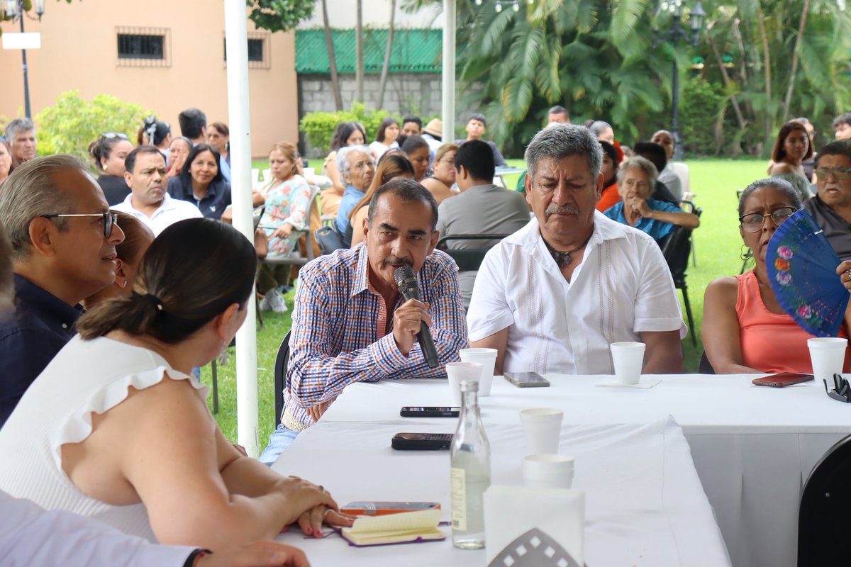 jesi_ortega's tweet photo. Hoy me reuní con liderazgos de #Temixco, de la mano de mi amigo Wilbert García Orozco. 🍊

Escuchar, sumar y construir desde lo local es el camino para lograr el municipio que queremos y el #Morelos que soñamos. 

¡Que tengan un excelente domingo! 🧡 https://t.co/3rWOGwbJ2r