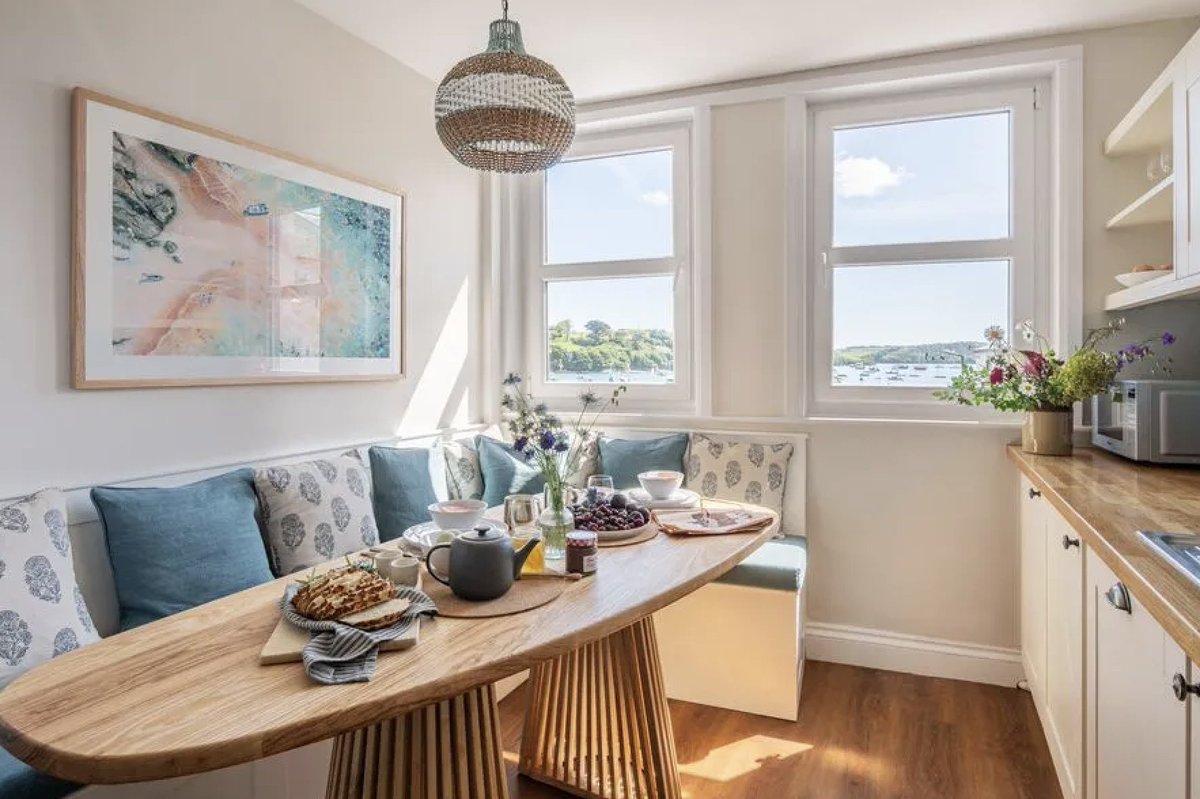 SnaptripUK's tweet photo. Imagine waking up here

Slow morning.
Perfect view.
No plans.

Who are you bringing with you? Tag them below. https://t.co/cKgn702Mva