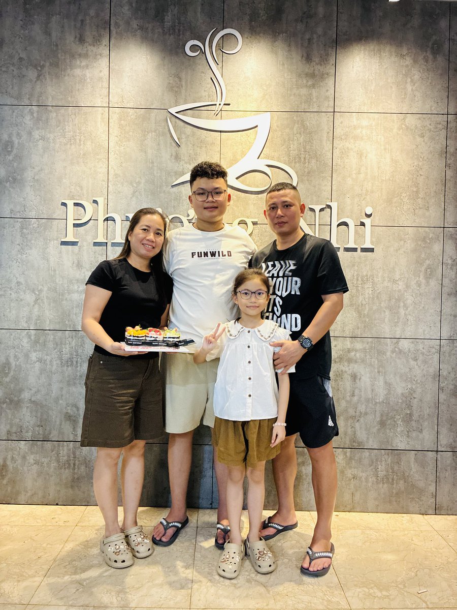 TNT11pro's tweet photo. Chúc mừng sinh nhật Bin Anh Hào https://t.co/zWl7gfSRl9