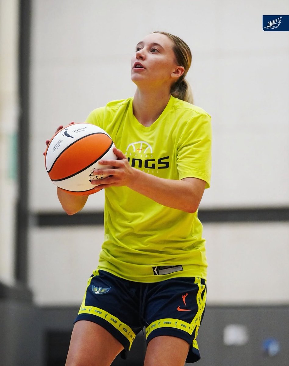 drea 𝜗𝜚†.˚ tweet media