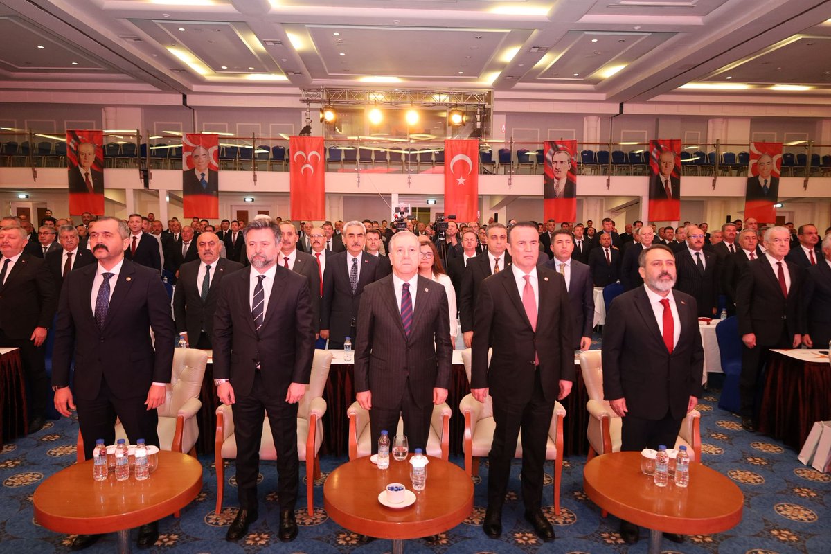 MHP_Bilgi's tweet photo. Genel Başkanımız Sayın Devlet Bahçeli’nin himayelerinde, Yerel Yönetimlerden Sorumlu Genel Başkan Yardımcısı Sadir Durmaz’ın başkanlığında “Geleneksel Belediye Başkanları İstişare ve Değerlendirme Toplantısı” gerçekleştirildi. https://t.co/K1v5FsCWVB