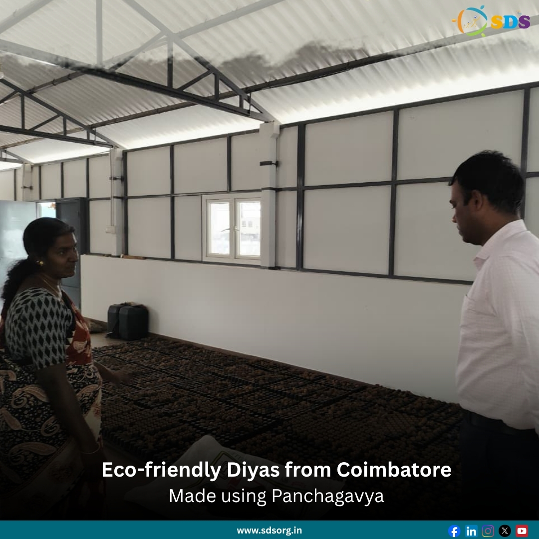 SocietySamvedna's tweet image. Lighting the future, the natural way 🌱
Eco-friendly diyas made with Panchagavya—where tradition meets sustainability. ✨
#EcoFriendly #Sustainability #MadeInIndia #VocalForLocal #GoGreen