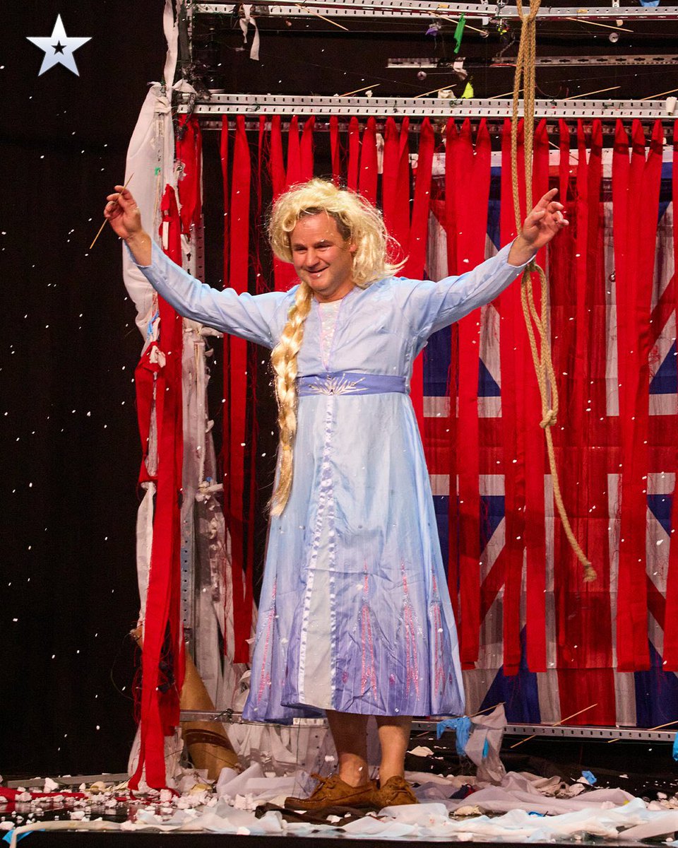 CourierBoyUK's tweet image. French bloke on #BritainsGotTalent #Unseen
Does hilarious take on #Frozen Everything goes wrong with his 
‘special effects’ 😂😅🤣😅😆

Should’ve got a Golden Buzzer😟
#BGTUnseen #BGT #ITVX
