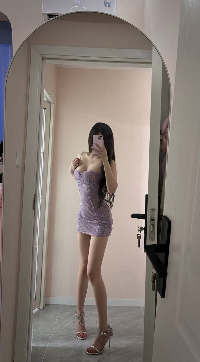t011122's tweet photo. 看着我，真的没有感觉吗？ https://t.co/p8YmsJEgS0
