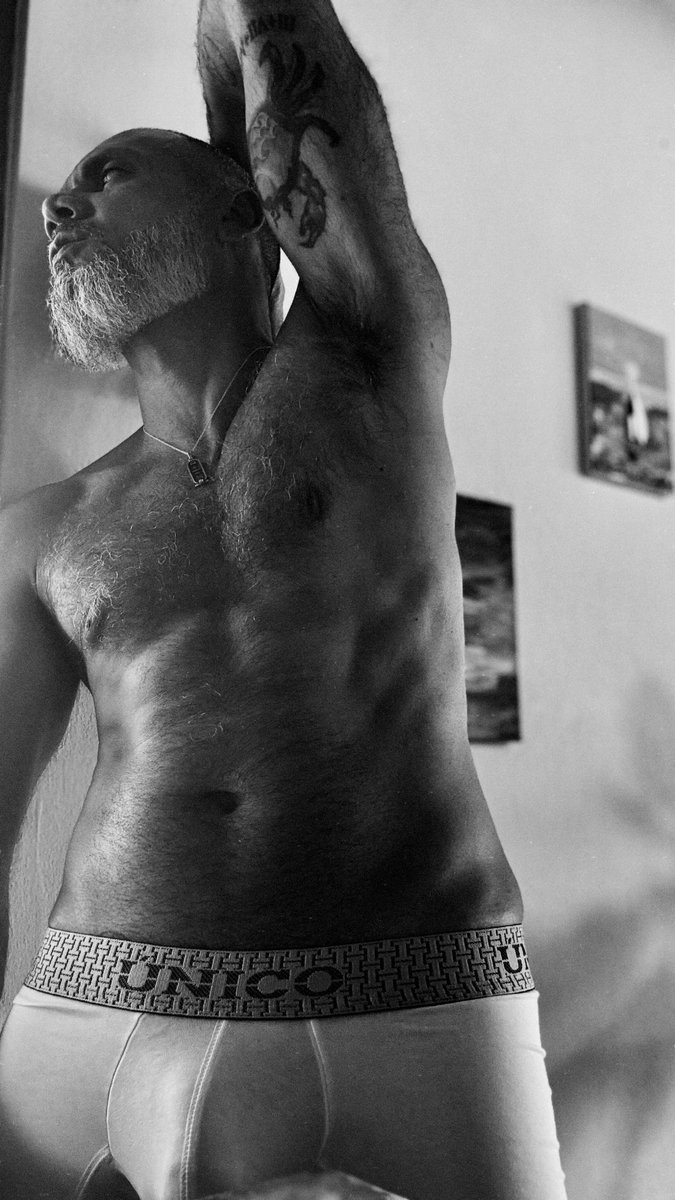 Davidlust19's tweet photo. Gray tones also seduce. 😏 https://t.co/k7MEGFsugh