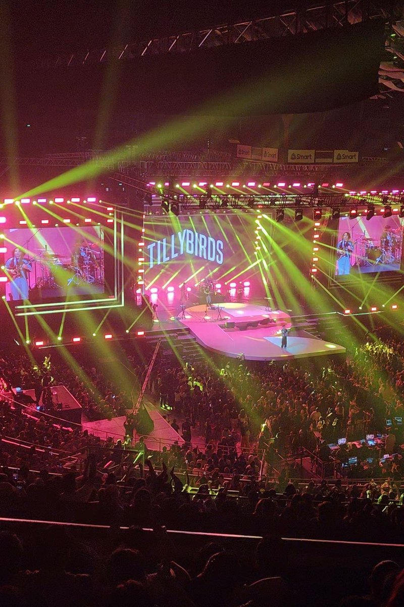 rochaeri614's tweet photo. from cupsleeve events to concert....
drained, but in the best way 🥰

#JLShinesThroughAtTwentyTwo 
#YouAreMyYellowJL 
#ROUND2026 https://t.co/H1Lrv6iOgW