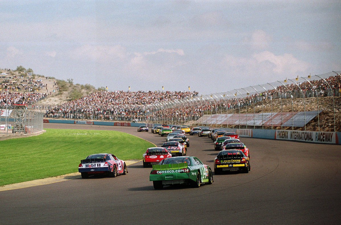 rebilasphoto's tweet image. Spent several hours yesterday captioning and adding 600 historic #NASCAR images from 1999-2000 to my archive.  Here’s four never before posted shots. 

📸 @rebilasphoto
