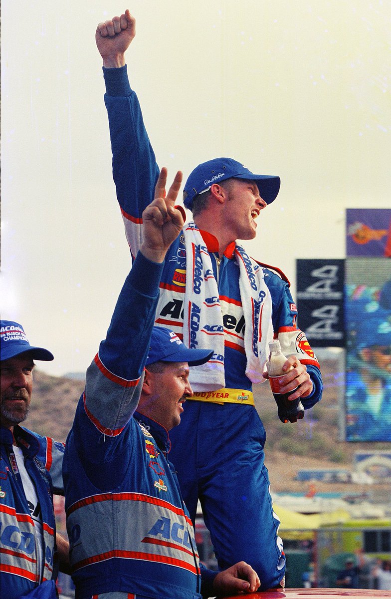 rebilasphoto's tweet image. Spent several hours yesterday captioning and adding 600 historic #NASCAR images from 1999-2000 to my archive.  Here’s four never before posted shots. 

📸 @rebilasphoto