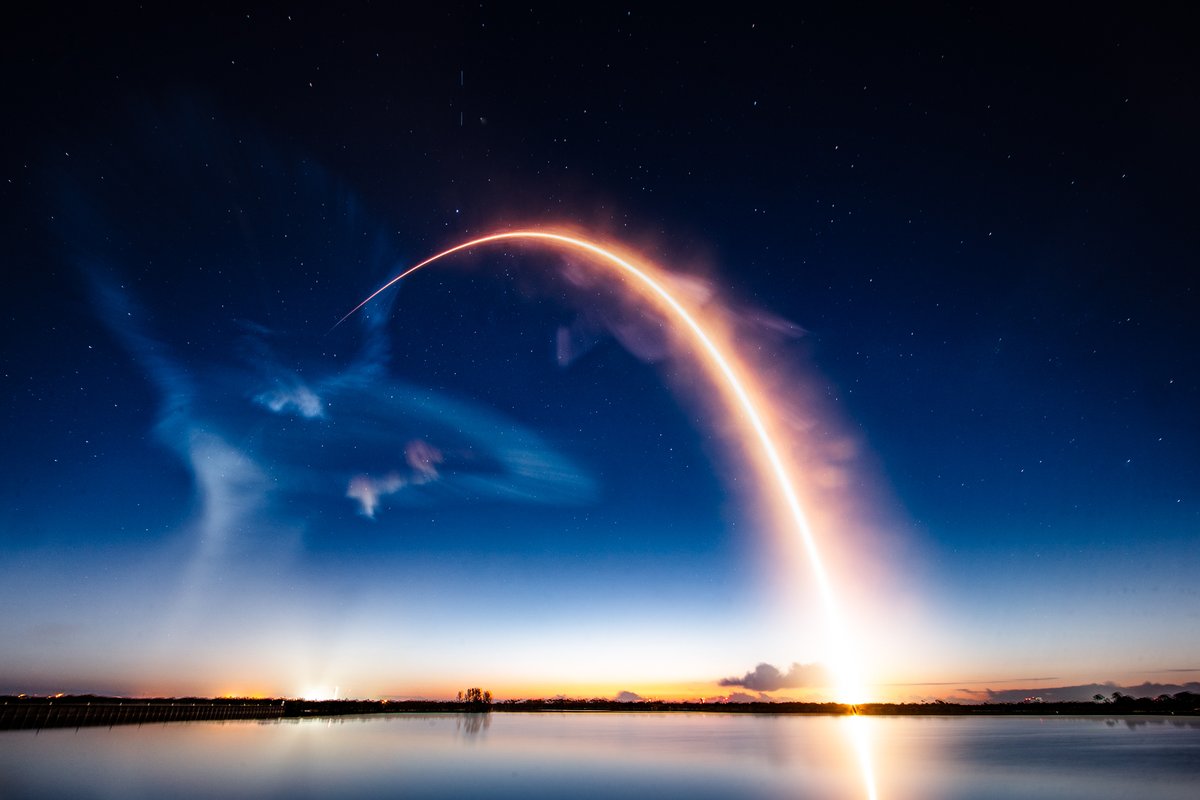 XFreeze's tweet image. SpaceX Falcon just hit a massive 600th successful first-stage landing milestone on today's Starlink mission from Vandenberg, touching down on Of Course I Still Love You

From the very first landing in 2015 to routine high-cadence reuse - this is reusability at scale

Falcon by