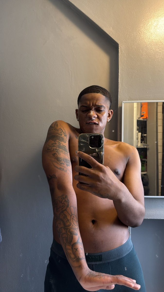 H3fnerj🖤 tweet media