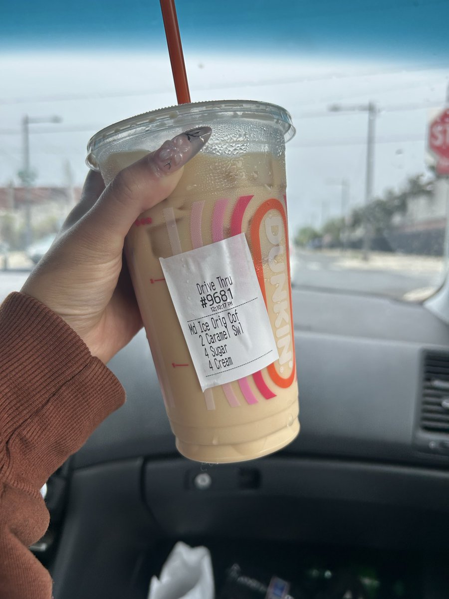 EviexChee's tweet image. Guuud morning/afternoon! #coffeetime