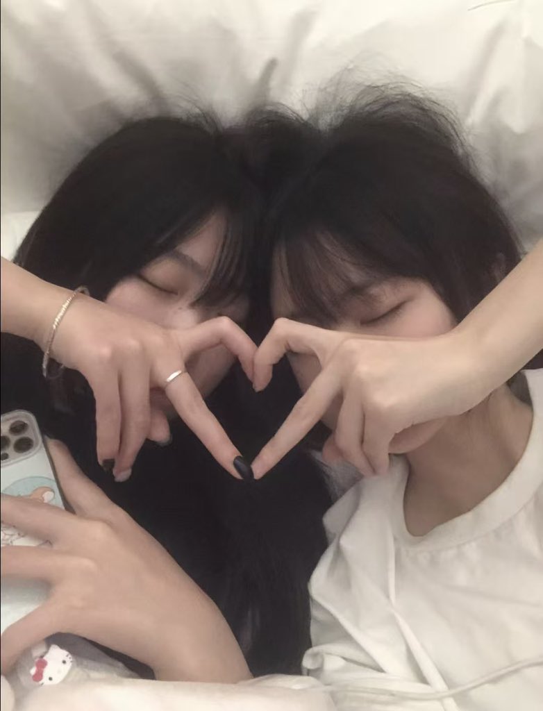 MrToasT54710914's tweet photo. .我很好奇那些3P是怎么说服第3个人？？ https://t.co/QIGwljdsko