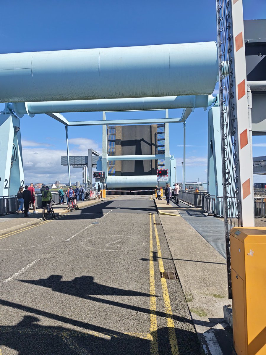 tetuan22s's tweet image. Never seen the bridge up before. Cardiff Bay Barrage #sunday #cardiff #wales #dyddsul #caerdydd #cymru