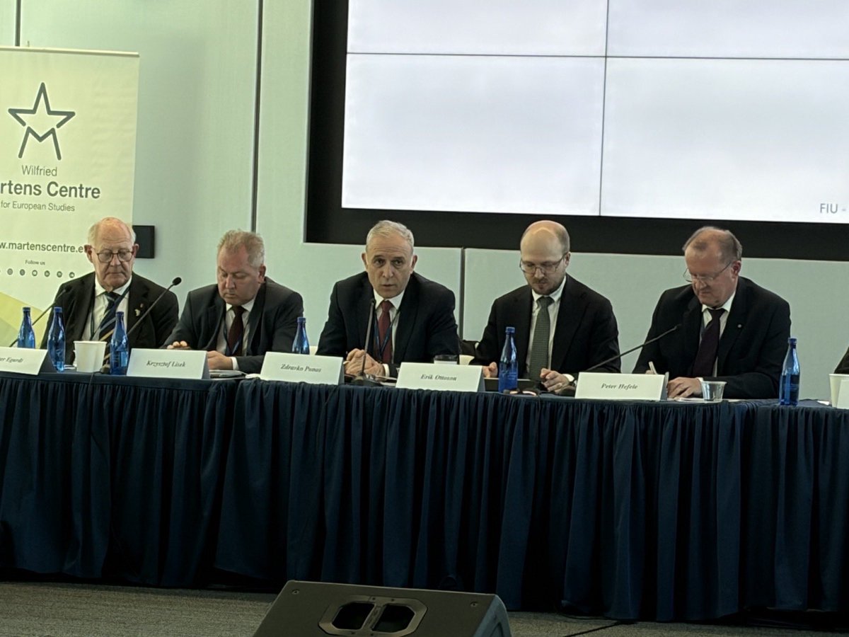 SRBIJA CENTAR SRCE tweet media