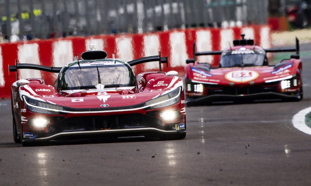 🏆 MILESTONE WIN: Toyota secured its 50th <a href="/FIAWEC/">FIA World Endurance Championship</a> win as the No. 8 car of Brendon Hartley, Ryo Hirakawa and Sebastien Buemi overcame Ferrari in a strategic race-long #6hImola battle.

➡️ sportscar365.com/lemans/wec/toy… #WEC