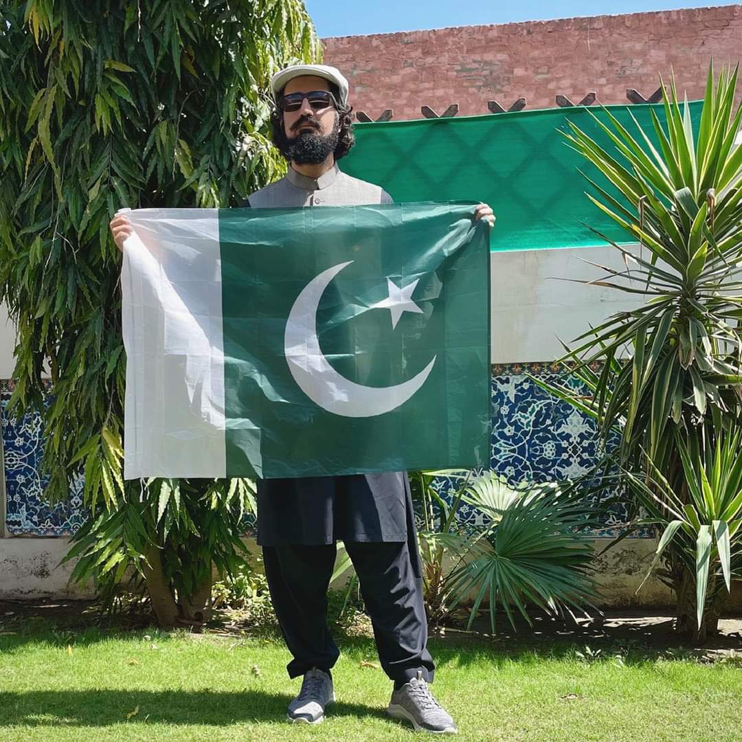 پاکستان سب سے اوپر تیرا نام رہے 

#SultanVicePresidentITPF
#SultanRisesAgain
#GreenFlagRisesAtITPF