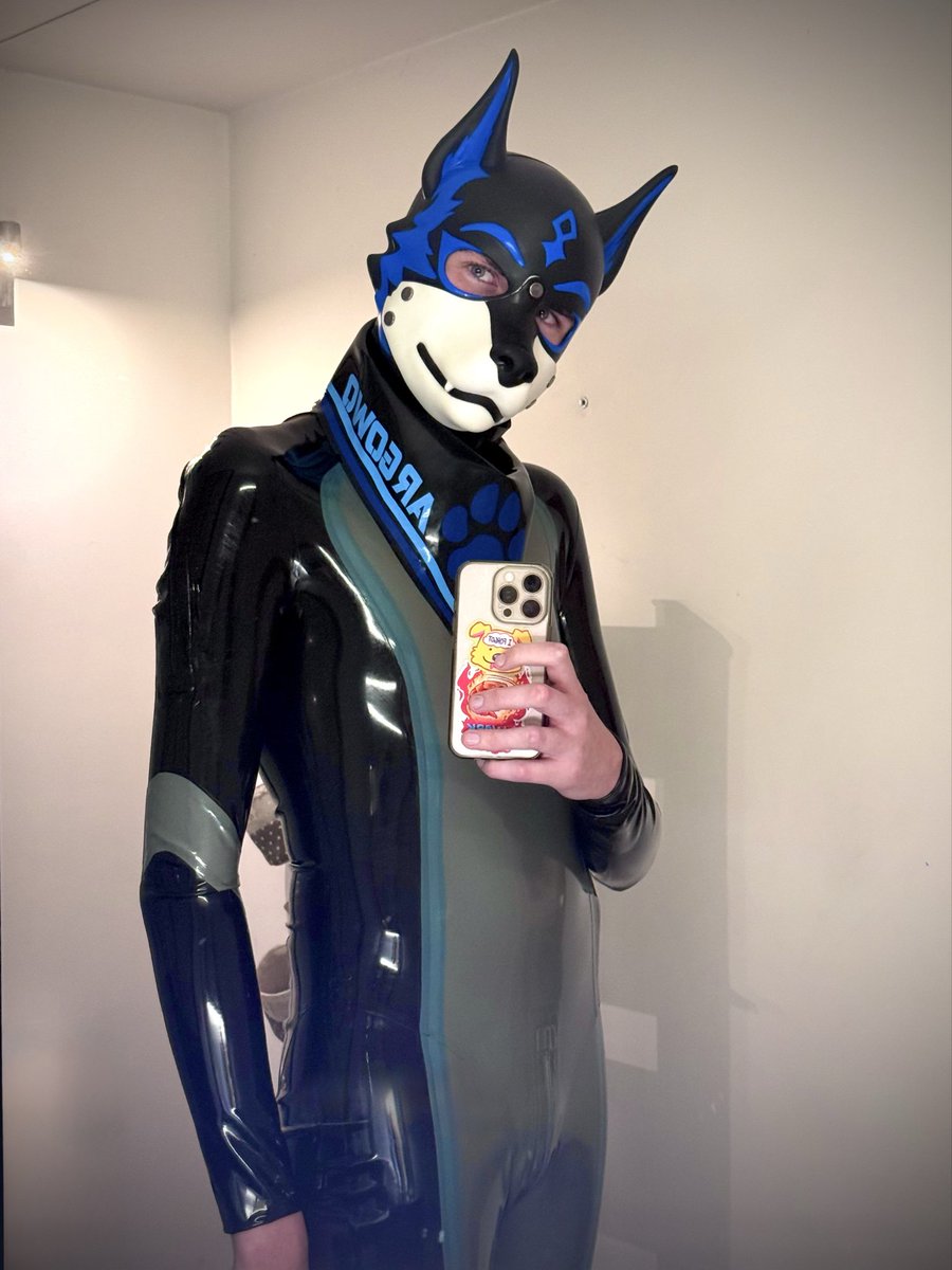 ad_argowo_dog's tweet image. Sundays are for good dogs to relax right ? 
What is the plan for today :3 ?

👔 @PETSUITFORFUN / @forfunbangkok 
🐶 @Pupjoi 

#pup #latex #silicone #shiny #fullcoverage