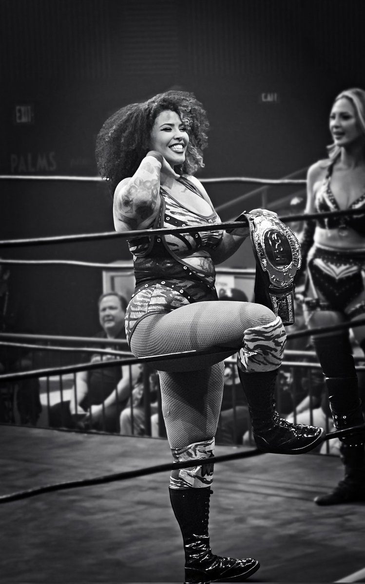 MonicaLikesAEW's tweet image. Hope everyone is having a happy Sunday! 🙃 #aew
📷 by me (Stardom Las Vegas 2026)