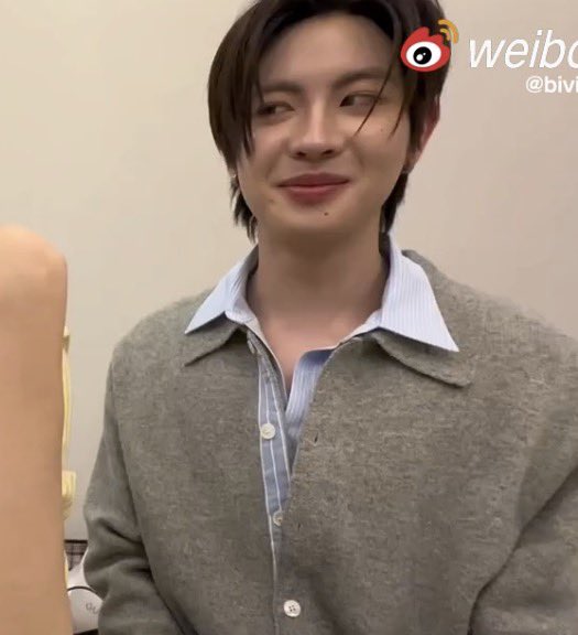 ILYSB #ลัทธิพี่วรรณ tweet media