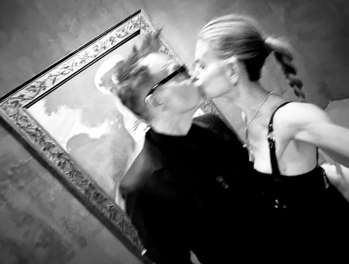 semihourly mark hoppus tweet media