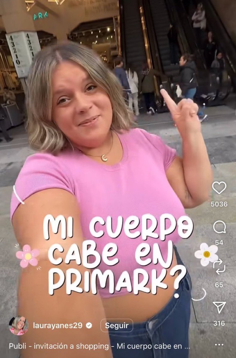 akabesteban's tweet photo. y el titanic cabe en un pintalabios https://t.co/6VJ0PPcQuX
