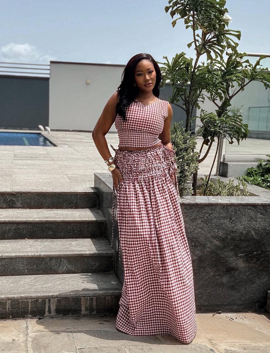 ChinnyOh's tweet photo. Love a two piece down ☀️ https://t.co/UG9iDcTHOw