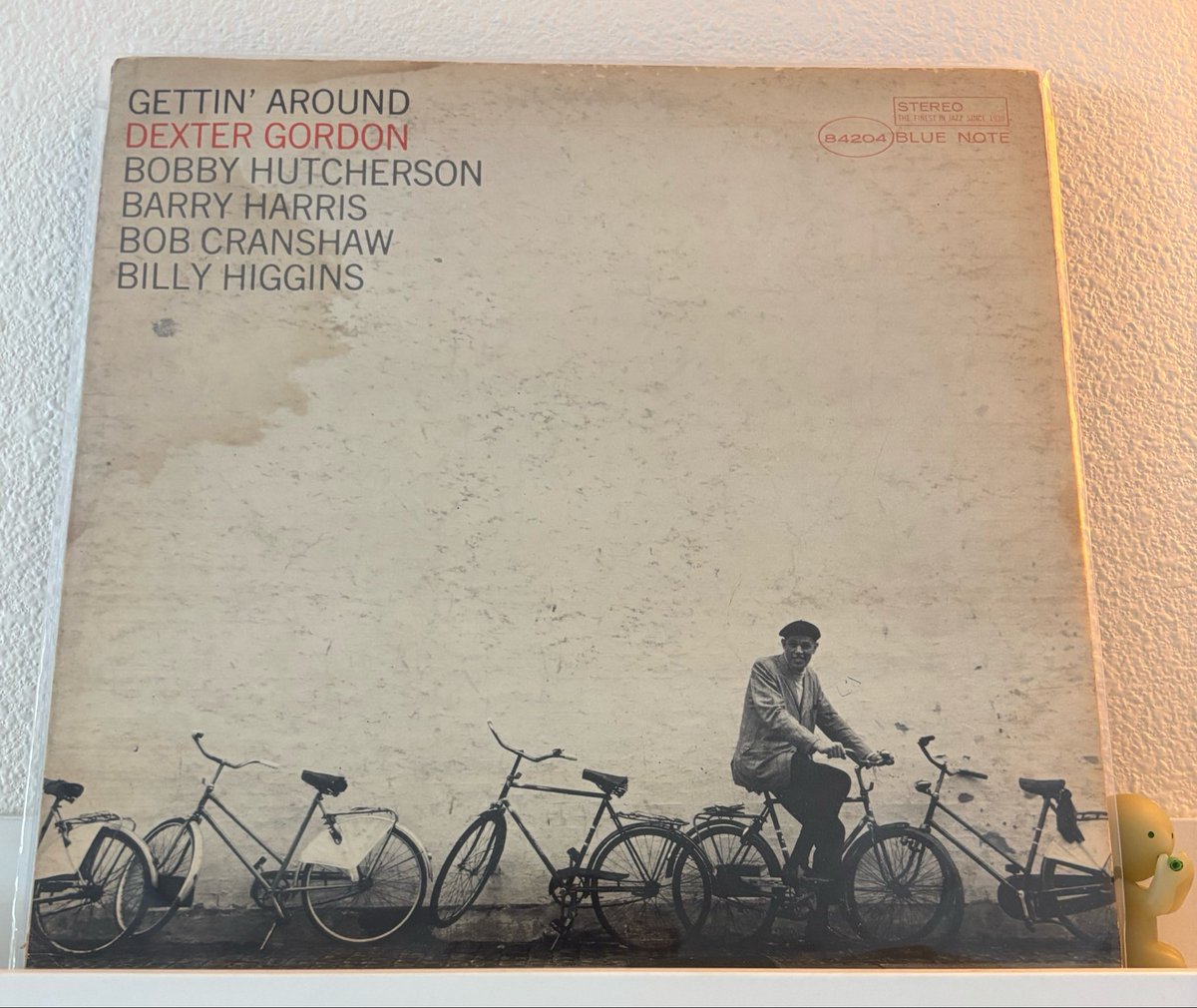 LewistheLight1's tweet image. #nowplaying #jazz 1966 us stereo. In my head most Dexter Gordon albums are night time listens but this is the one of his that feels like a sunny afternoon listen. Prob the bikes