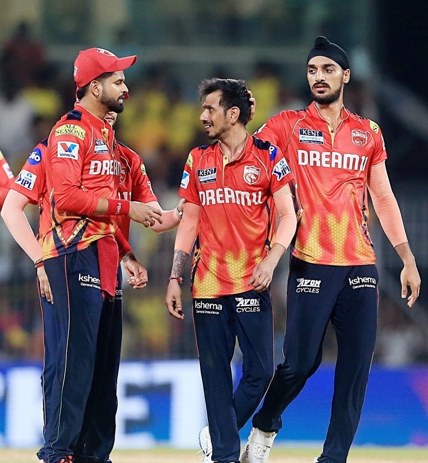 मैं दिल से चाहता हूं इस बार की IPL ट्रॉफी Punjab Kings उठाए 

और ये सिर्फ और सिर्फ पंजाब किंग्स की मालकिन प्रीति जिंटा के लिए क्योंकि Preity Zinta की टीम पंजाब पिछले 18 सालों तक 

खेले गए IPL के 18 सीजन में एक भी ट्रॉफी नहीं जीती, फिर भी प्रीति जिंटा ने कभी टीम के ऊपर अपनी
