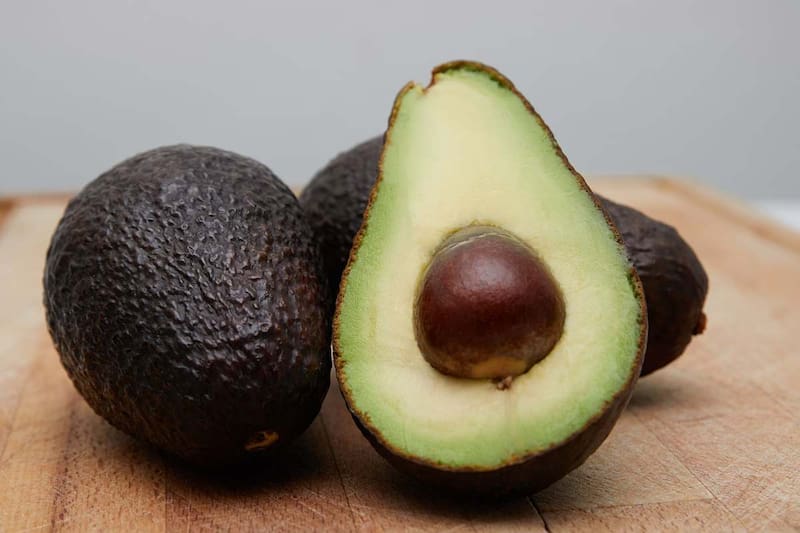 Aun recuerdo cuando un monton de retrasados mentales peleaban por el nombre de la palta/aguacate que putos idiotas tontos ridiculos pendejos todo menos un problema real e9e929wokekdjeiwowkwkwkwkwk