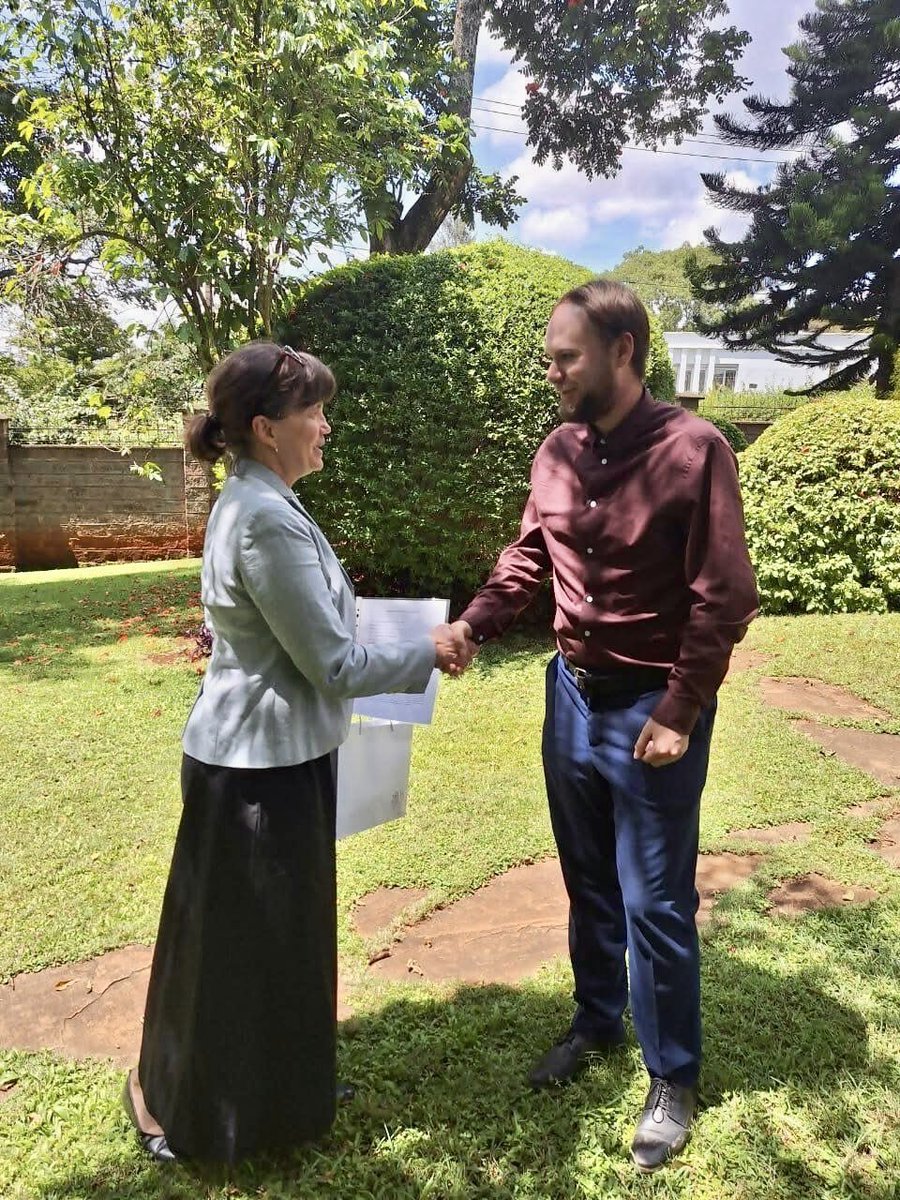 CZAmb_Nairobi's tweet image. 🙏 Thank you &amp;amp; good luck with your studies &amp;amp; future career! For the past 3 months we had the pleasure of working with #intern Tomáš Zemek from the Technical University of Liberec. He was in Kenya 🇰🇪 as part of the EU 🇪🇺 #ErasmusPlus programme.
#Czechia 🇨🇿
#EUKenya50
@EUinKenya