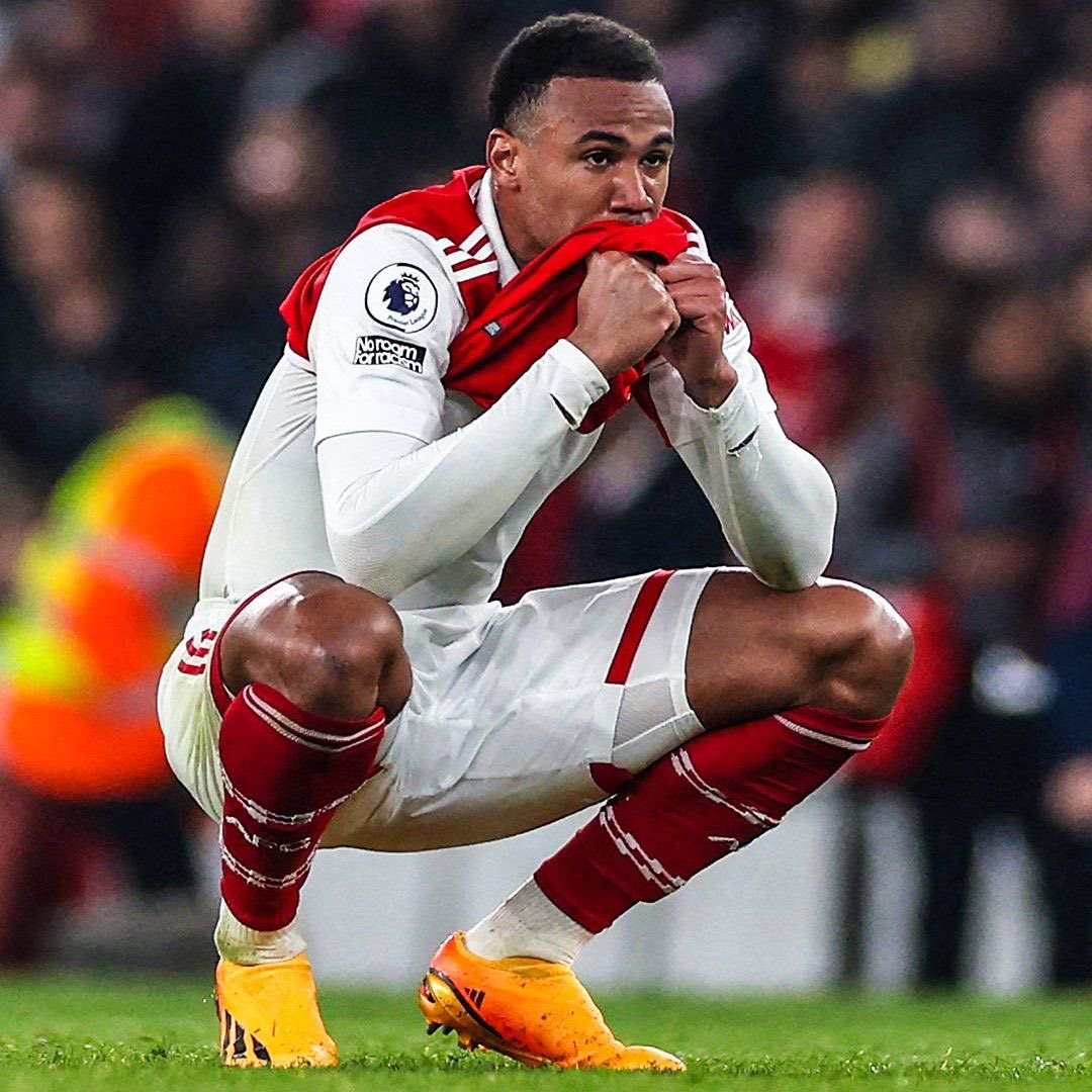 FrenchRapUS's tweet image. 🚨 QUELLE ÉQUIPE DE CHOKEUR !!! 

ARSENAL VA RÉUSSIR À PERDRE LA PREMIER LEAGUE MALGRÉ 10 POINTS D’AVANCE CETTE SAISON 😱

LE FRANÇAIS RAYAN CHERKI EST OFFICIELLEMENT LE ROI D’ANGLETERRE 👑