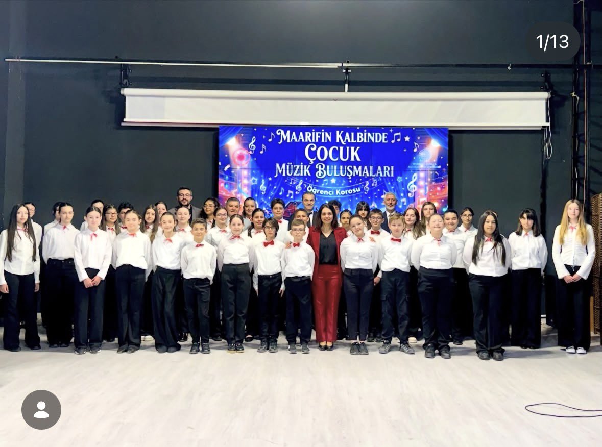 catalca_mem's tweet photo. Öğretmenin dokunduğu hayat, bir milletin kaderine yön verir.
Sevgiyle kurulan her bağ, yarınlara umut olur.

#EğitimleTekYürek
@tcmeb @Yusuf__Tekin 
@istanbulilmem @MucahitYentur
@suleymanceylan https://t.co/xGj7PWTaBD