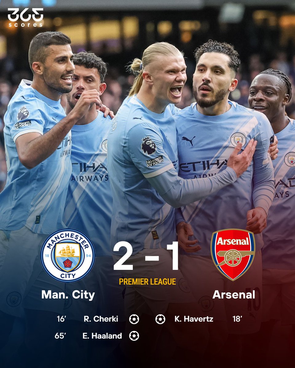 365scoresMX's tweet photo. ¡¡LA PREMIER AL ROJO VIVO!! 🚨🏴󠁧󠁢󠁥󠁮󠁧󠁿

Manchester City 🔵 venció 2-1 al Arsenal 🔴 en casa y dejan el sueño de ser CAMPEONES más vivo que nunca 🏆

📌 Con un partido menos por jugar, si los Citizens GANAN su duelo pendiente, le ARREBATARÍAN el liderato general a los Gunners 🤯

¿Quién se quedará con el título esta temporada? 👇👀