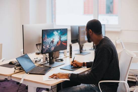 charlesdubegame's tweet image. Quick Question y'all.
What sparked your game-making journey, and how's reality vs. expectations?
#indiegamedev #gamedev #gamedevelopment