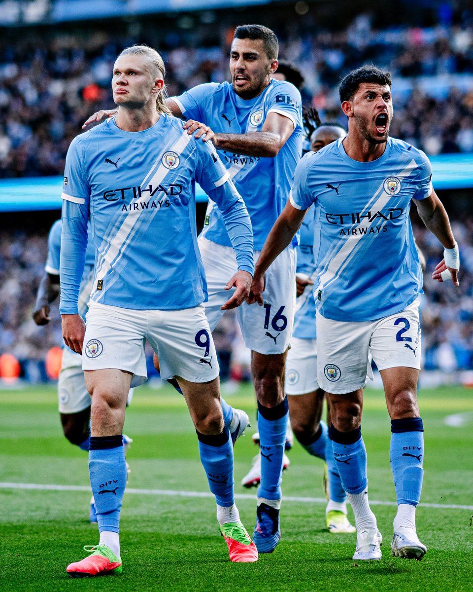 MAN CITY 2-1 ARSENAL. THEY ARE COMING.