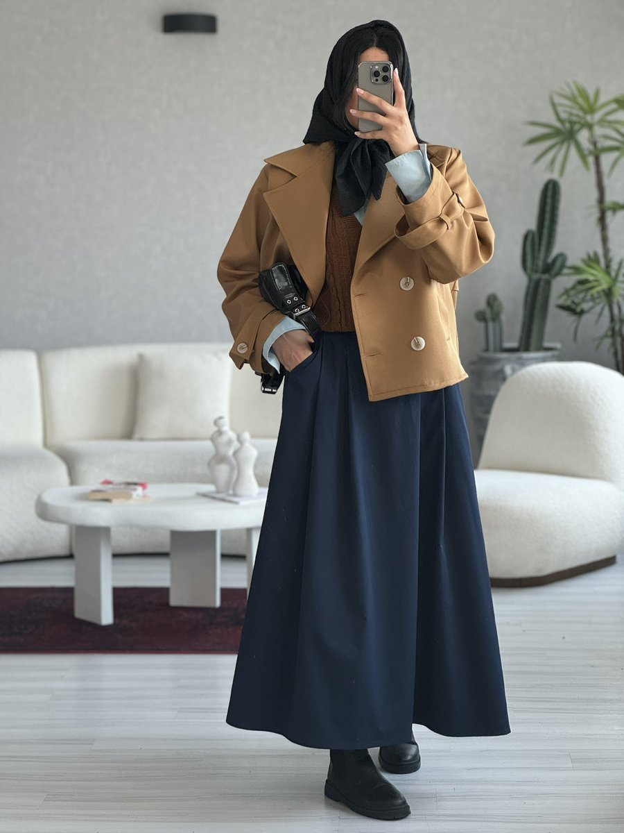 لی لا tweet media