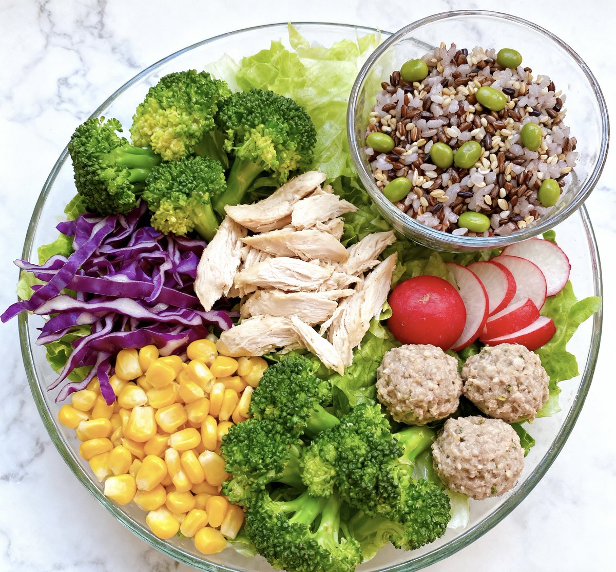 marympafya's tweet image. Swap 1 bad meal for this nutrient-packed bowl! Grilled chicken, quinoa, roasted veggies + a lemon-tahini drizzle = 30g protein, fiber, u0026 energy to crush your day. Simple, satisfying,  #FatLossMeals #CleanEating #FitFood