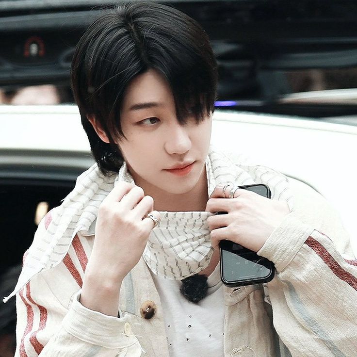 A #wonhao omegaverse au where Minghao a single dad and college student, don't have a choice but to bring his daughter to uni only for Wonwoo his professor in literature to notice. And ask the most incredulous question he had ever heard.

"Can I hold her?"