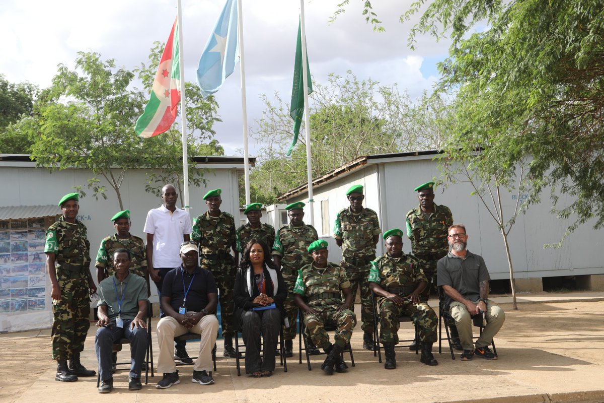 aussom_'s tweet photo. AUSSOM Sector 5 Commander Brig. Gen. Michel Ndenzako today received a @UN delegation in Jowhar, led by @UNSOS_  Sector 5 Regional Administrative Officer Ms. Adja Sakho, following his recent assumption of duties.

Brig. Gen. Ndenzako briefed the delegation on the security situation, with discussions focusing on joint planning priorities and improved alignment of operations among key stakeholders across the sector.

Both sides reaffirmed their commitment to enhancing operational effectiveness and maintaining stability in support of peace and security in Somalia. #AUSSOMInTheSectors