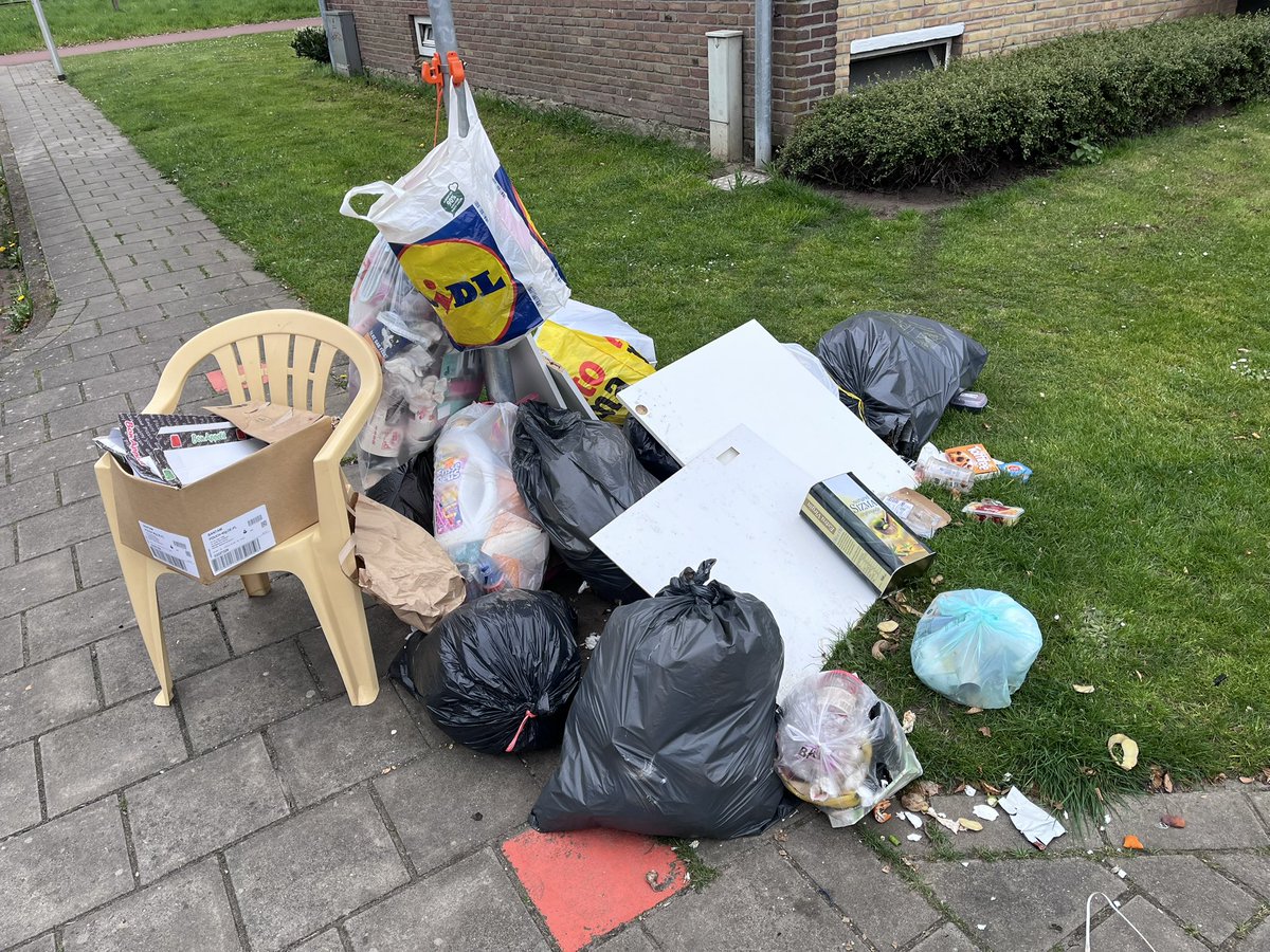Afvaldumping Hengelo tweet media