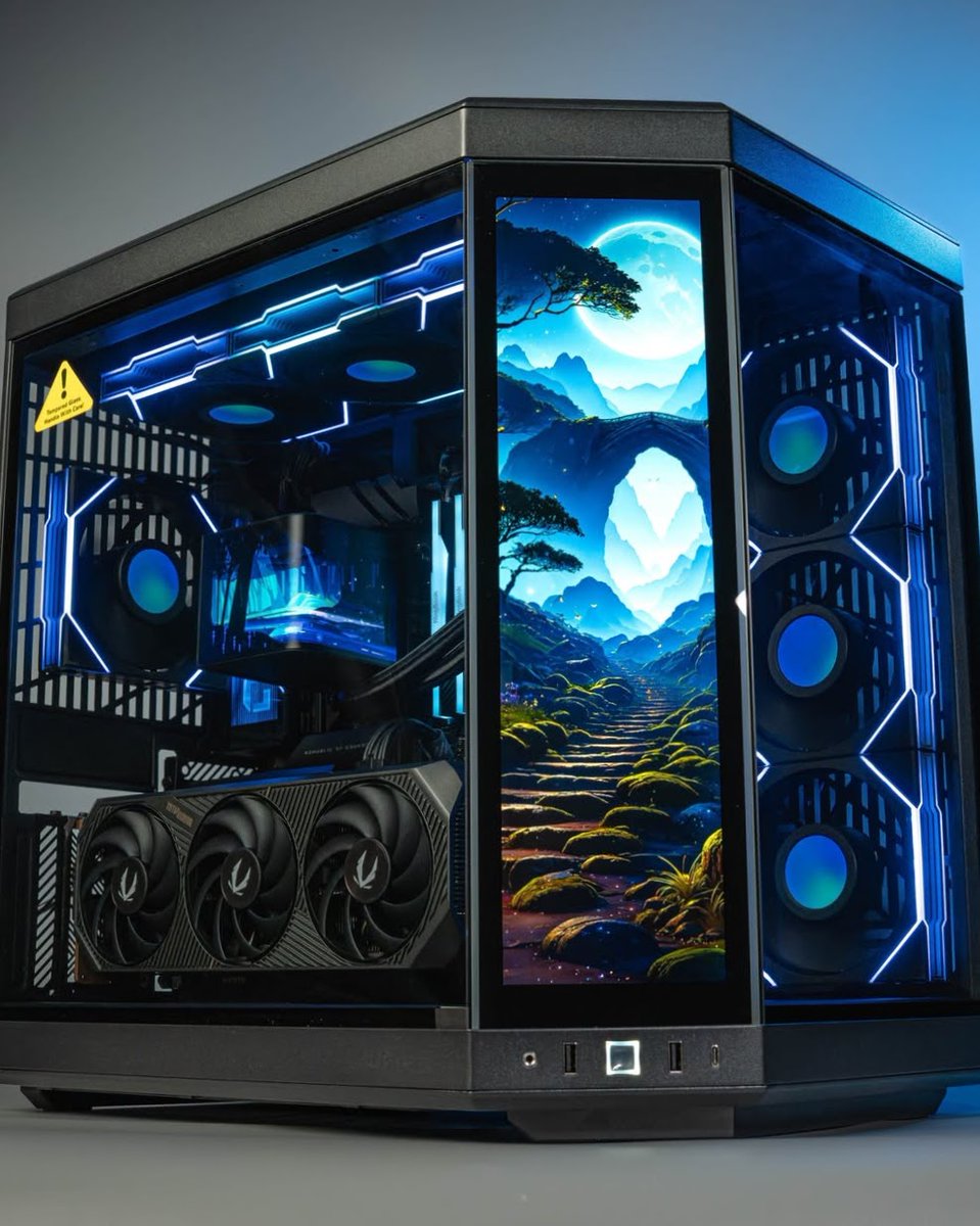 ZOTAC_USA's tweet image. Talk about a view. 🏞️💙

📷 IG: mushimushe

#ZOTACGAMING #ZOTAC #NVIDIAGeForce #PcBuild #PcSetup