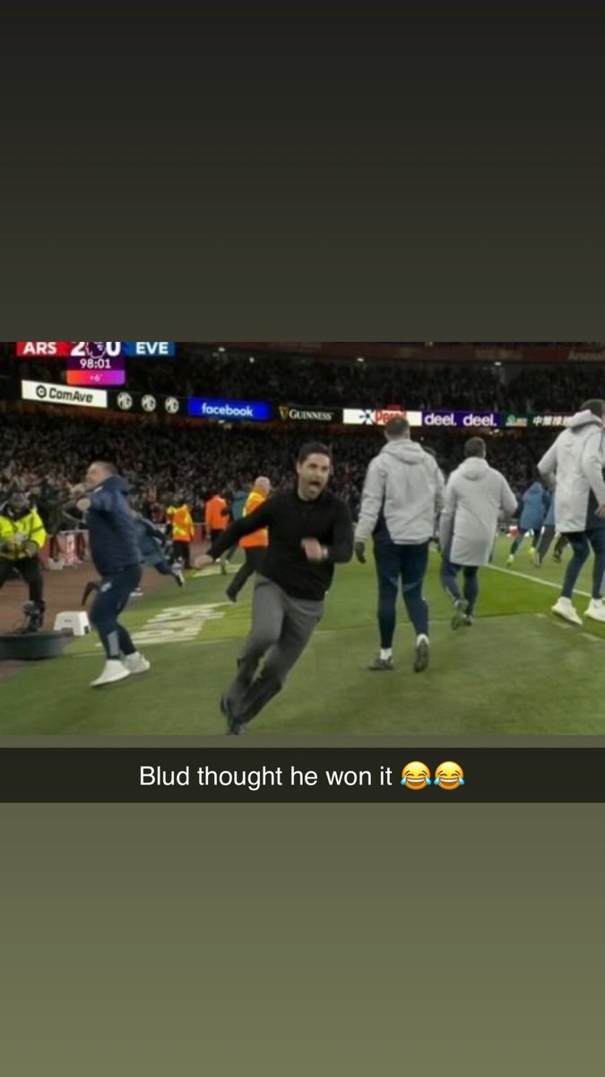 Beza6ix's tweet photo. #arsenal #bottle #jobs https://t.co/0JlQ3hy0Bf
