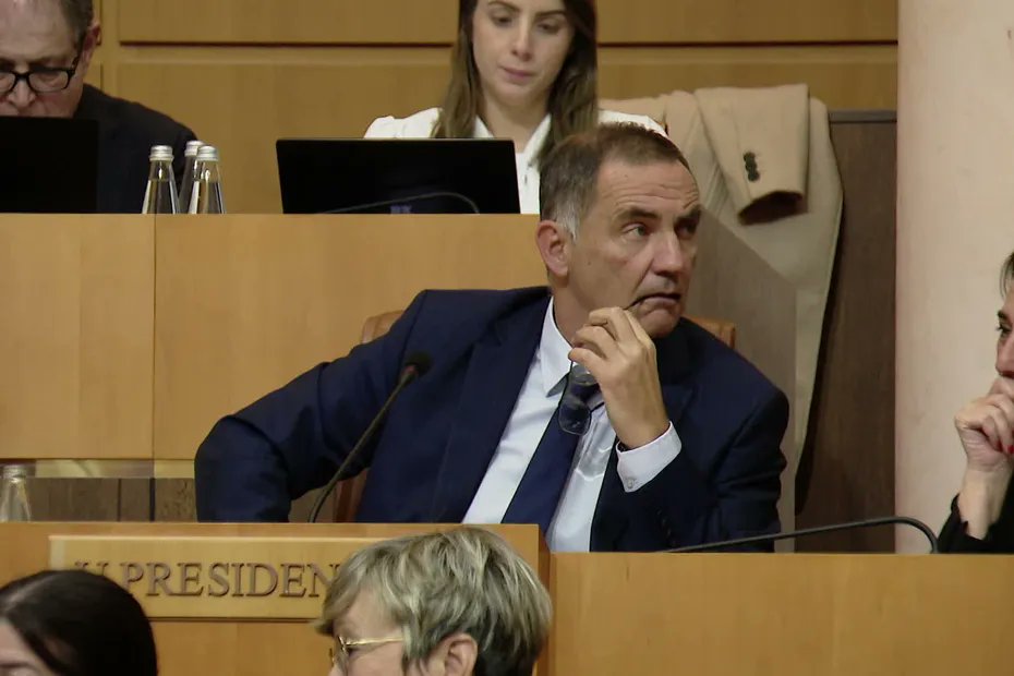 FTViaStella's tweet image. Assemblée de #Corse : après 10 ans à la tête de l'exécutif, @Gilles_Simeoni  s'apprête à démissionner, ce qu'il faut savoir. 
france3-regions.franceinfo.fr/corse/haute-co…