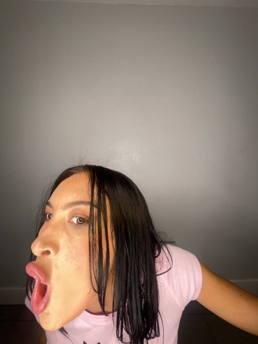 ᴠᴀʟᴇʀɪᴇ ᴠɪxᴇɴ tweet media