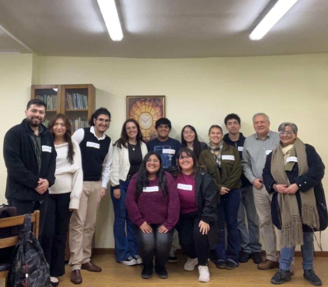 Desde el Obispado de Valdivia valoramos profundamente la realización de “Más que un café”, primer encuentro católico de estudiantes de la UACh tras un tiempo de pausa. ✝️🤍

facebook.com/share/1FcM5UnW… #ValdiviaCL