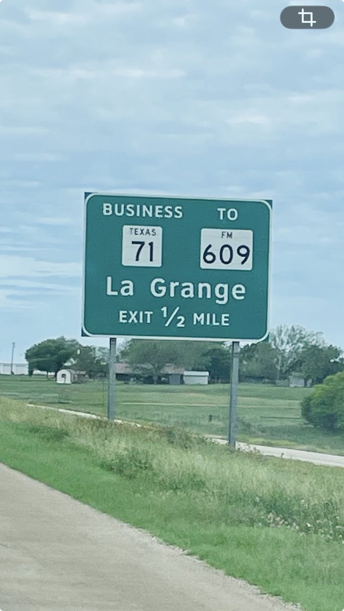 cy954's tweet image. They’re a lotta nice girls here.