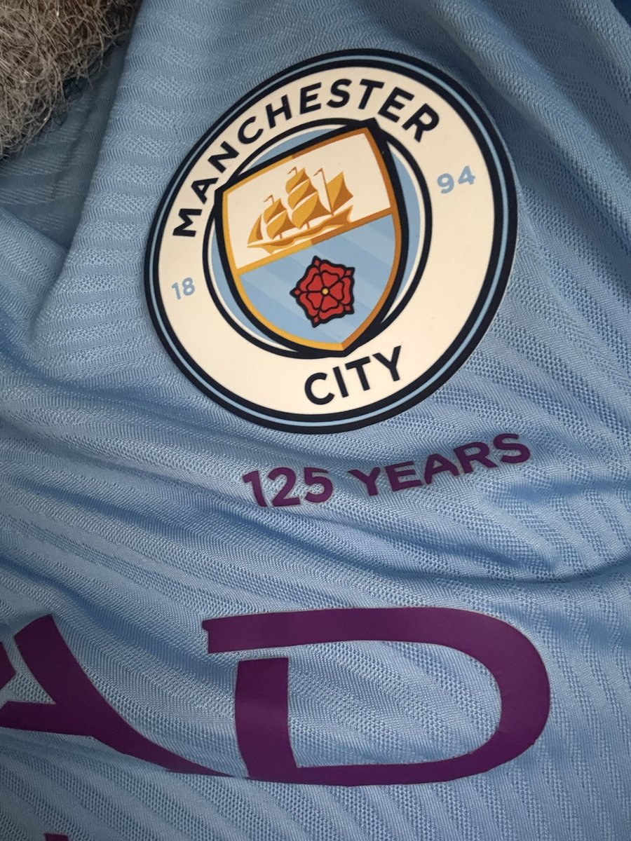 list3nman's tweet image. 3 points from the top

#manchestercity
#bluemoon
#MCFC 
#cityzens
#ManCity