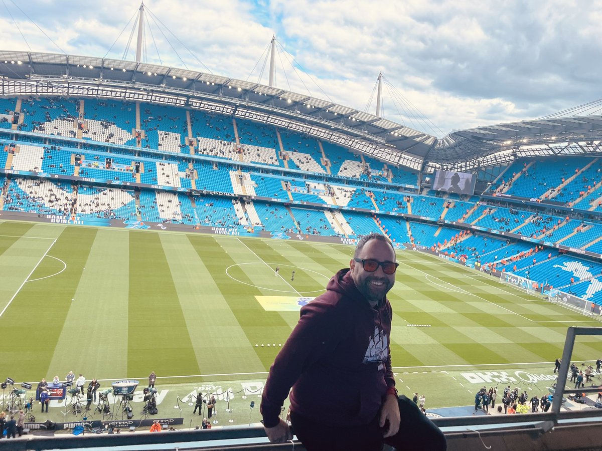 FranMoreno92's tweet image. Es MEMORABLE venir al #Etihad #Stadium y ver este ESPECTÁCULO. Come On @PepTeam
