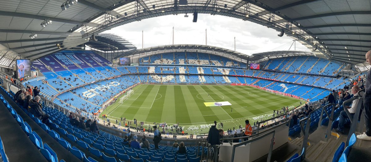 FranMoreno92's tweet image. Es MEMORABLE venir al #Etihad #Stadium y ver este ESPECTÁCULO. Come On @PepTeam